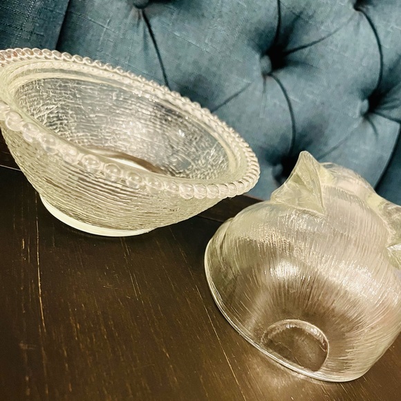 Clear Glass Bunny Covered Dish - Indiana Glass - Picture 4 of 6